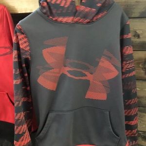 Boys Under Armour hoodie size S